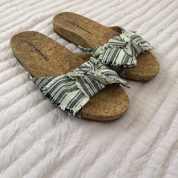 Lucky Brand Slip on Sandals - Picture 2 of 5
